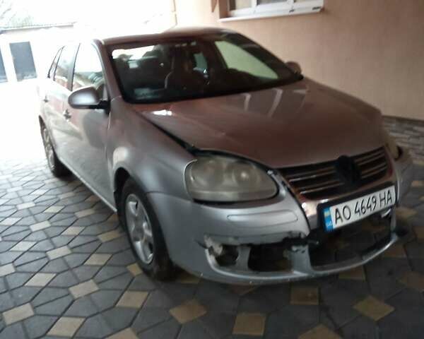 Сірий Фольксваген Джетта, об'ємом двигуна 1.6 л та пробігом 246 тис. км за 1700 $, фото 14 на Automoto.ua