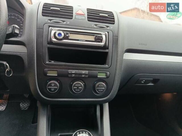 Серый Фольксваген Джетта, объемом двигателя 1.6 л и пробегом 270 тыс. км за 5899 $, фото 14 на Automoto.ua