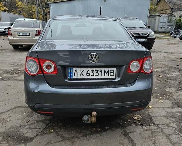 Сірий Фольксваген Джетта, об'ємом двигуна 1.6 л та пробігом 200 тис. км за 2500 $, фото 3 на Automoto.ua