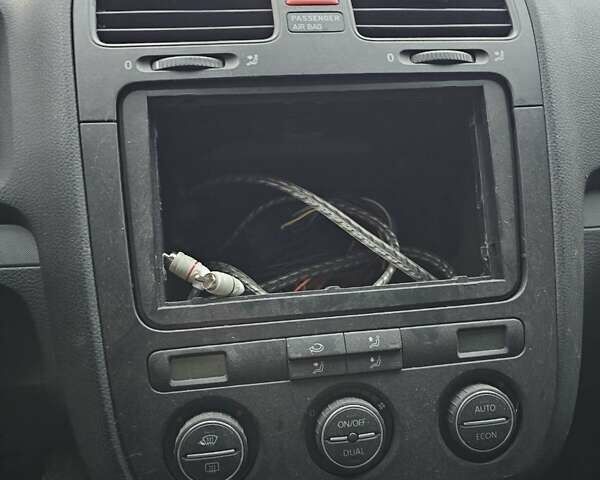 Сірий Фольксваген Джетта, об'ємом двигуна 1.6 л та пробігом 200 тис. км за 2200 $, фото 18 на Automoto.ua