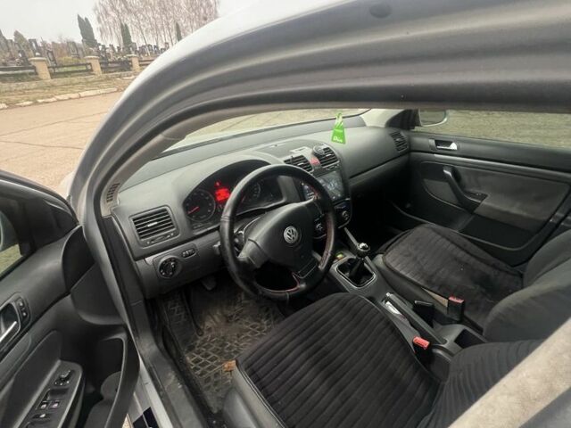 Серый Фольксваген Джетта, объемом двигателя 1.6 л и пробегом 240 тыс. км за 4400 $, фото 8 на Automoto.ua