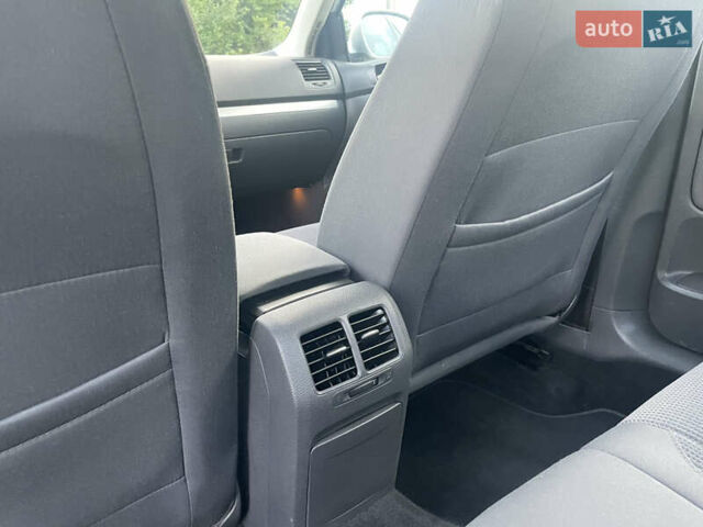 Серый Фольксваген Джетта, объемом двигателя 1.4 л и пробегом 150 тыс. км за 6450 $, фото 24 на Automoto.ua