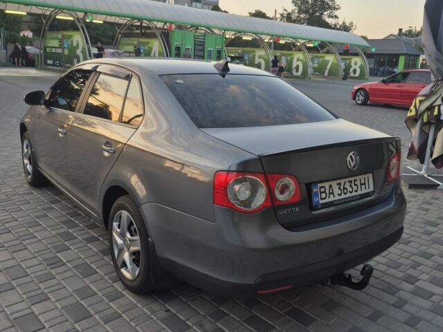 Серый Фольксваген Джетта, объемом двигателя 1.6 л и пробегом 286 тыс. км за 5900 $, фото 4 на Automoto.ua