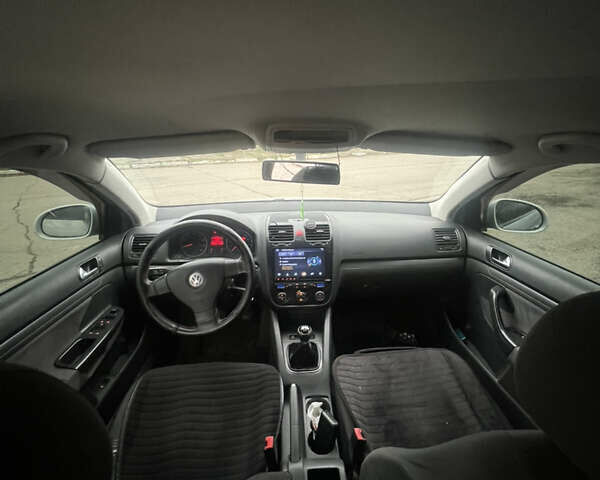 Сірий Фольксваген Джетта, об'ємом двигуна 1.6 л та пробігом 242 тис. км за 4400 $, фото 8 на Automoto.ua