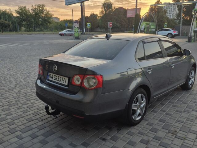 Серый Фольксваген Джетта, объемом двигателя 1.6 л и пробегом 286 тыс. км за 5900 $, фото 3 на Automoto.ua