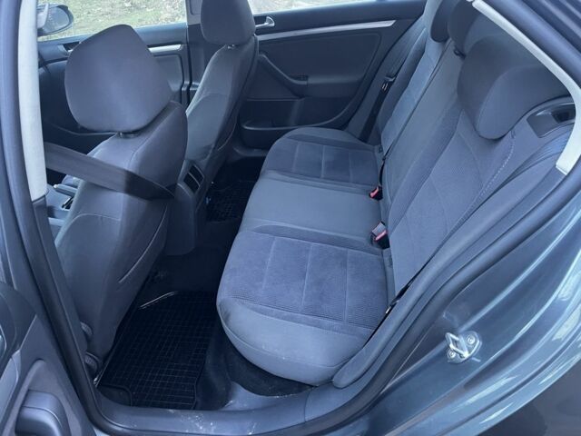 Сірий Фольксваген Джетта, об'ємом двигуна 1.9 л та пробігом 309 тис. км за 3310 $, фото 4 на Automoto.ua