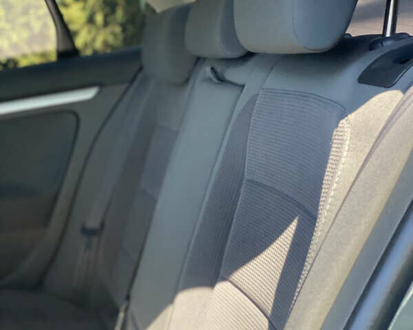 Серый Фольксваген Джетта, объемом двигателя 1.4 л и пробегом 201 тыс. км за 6350 $, фото 10 на Automoto.ua