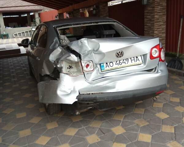 Сірий Фольксваген Джетта, об'ємом двигуна 1.6 л та пробігом 246 тис. км за 1700 $, фото 12 на Automoto.ua