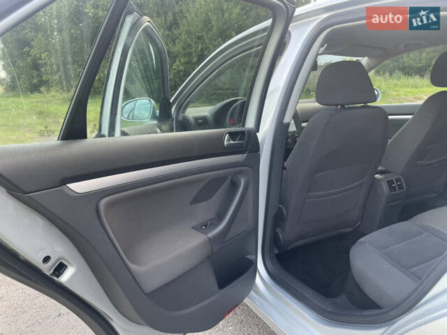 Серый Фольксваген Джетта, объемом двигателя 1.4 л и пробегом 150 тыс. км за 6450 $, фото 22 на Automoto.ua