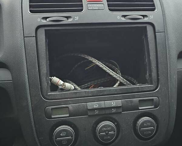 Сірий Фольксваген Джетта, об'ємом двигуна 1.6 л та пробігом 200 тис. км за 2500 $, фото 11 на Automoto.ua