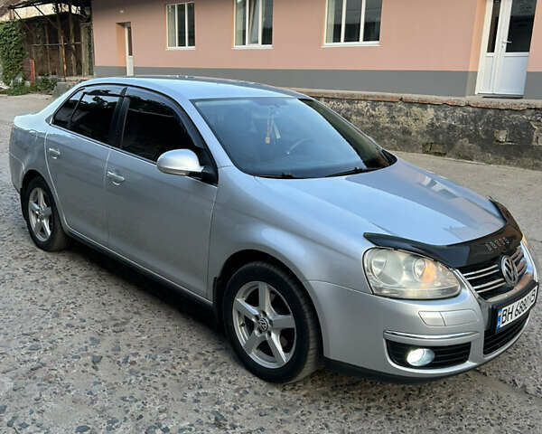 Серый Фольксваген Джетта, объемом двигателя 1.6 л и пробегом 320 тыс. км за 6000 $, фото 2 на Automoto.ua