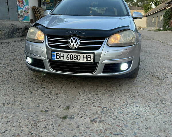 Серый Фольксваген Джетта, объемом двигателя 1.6 л и пробегом 320 тыс. км за 6000 $, фото 3 на Automoto.ua