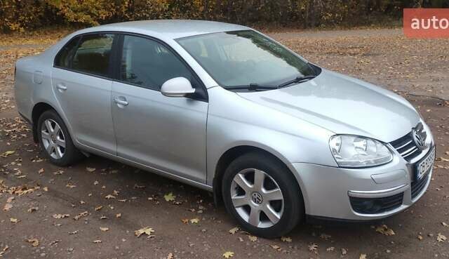 Фольксваген Джетта 2007 в Нежине на Automoto.ua Серый Фольксваген Джетта, объемом двигателя 1.6 л и пробегом 274 тыс. км за 5100 $, фото 3 на Automoto.ua