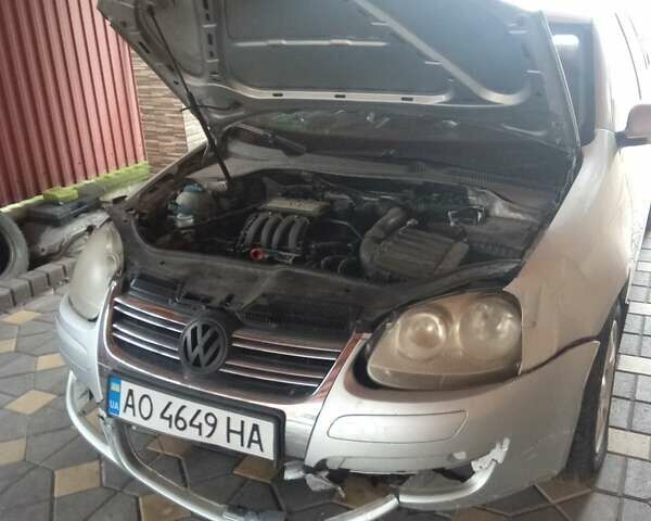 Серый Фольксваген Джетта, объемом двигателя 1.6 л и пробегом 246 тыс. км за 1700 $, фото 6 на Automoto.ua