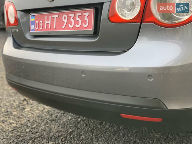 Серый Фольксваген Джетта, объемом двигателя 1.6 л и пробегом 239 тыс. км за 5250 $, фото 9 на Automoto.ua