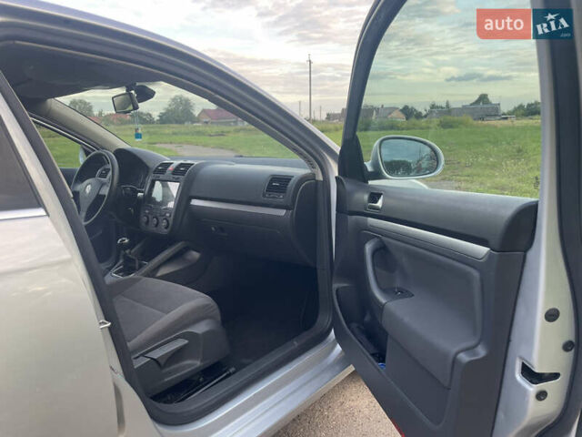 Серый Фольксваген Джетта, объемом двигателя 1.4 л и пробегом 150 тыс. км за 6450 $, фото 26 на Automoto.ua