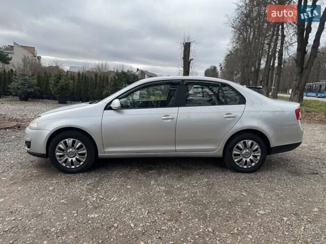 Сірий Фольксваген Джетта, об'ємом двигуна 1.6 л та пробігом 193 тис. км за 5250 $, фото 15 на Automoto.ua