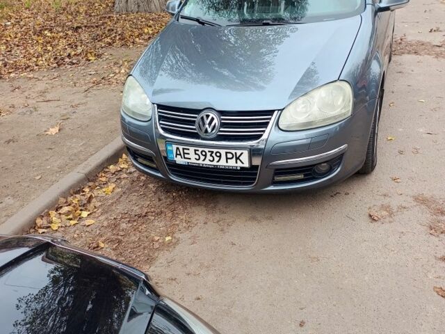 Серый Фольксваген Джетта, объемом двигателя 1.6 л и пробегом 227 тыс. км за 6500 $, фото 1 на Automoto.ua