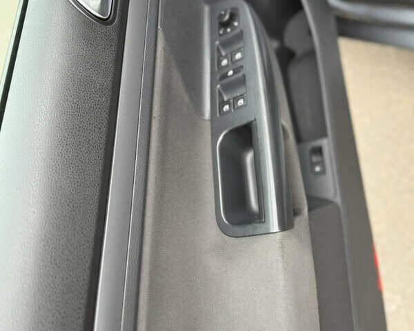 Серый Фольксваген Джетта, объемом двигателя 1.6 л и пробегом 210 тыс. км за 6100 $, фото 34 на Automoto.ua