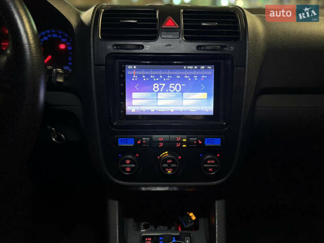 Сірий Фольксваген Джетта, об'ємом двигуна 1.6 л та пробігом 300 тис. км за 5100 $, фото 9 на Automoto.ua