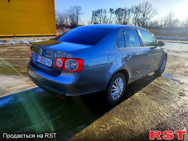 Серый Фольксваген Джетта, объемом двигателя 1.6 л и пробегом 213 тыс. км за 5999 $, фото 3 на Automoto.ua