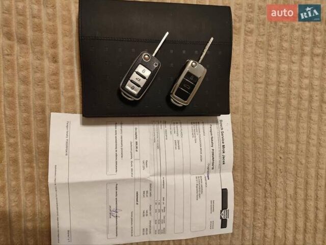 Серый Фольксваген Джетта, объемом двигателя 1.39 л и пробегом 137 тыс. км за 7300 $, фото 24 на Automoto.ua