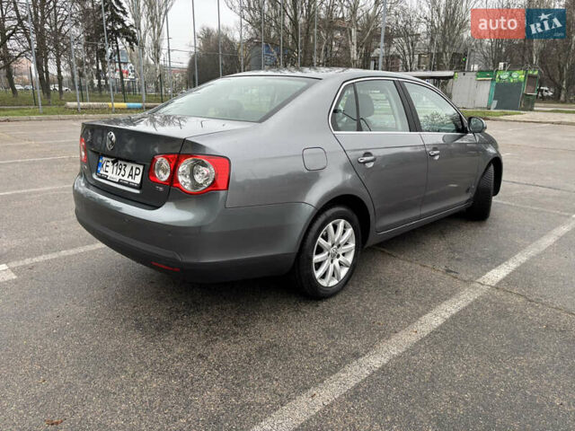 Серый Фольксваген Джетта, объемом двигателя 1.4 л и пробегом 192 тыс. км за 6000 $, фото 10 на Automoto.ua