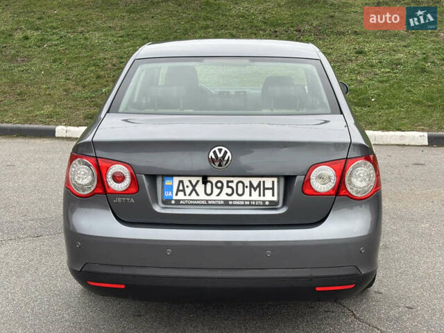 Серый Фольксваген Джетта, объемом двигателя 1.6 л и пробегом 250 тыс. км за 5700 $, фото 4 на Automoto.ua