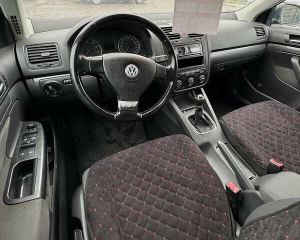 Серый Фольксваген Джетта, объемом двигателя 1.6 л и пробегом 301 тыс. км за 6400 $, фото 8 на Automoto.ua