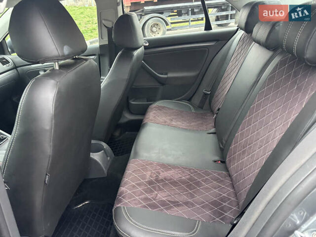 Серый Фольксваген Джетта, объемом двигателя 1.6 л и пробегом 250 тыс. км за 5700 $, фото 10 на Automoto.ua