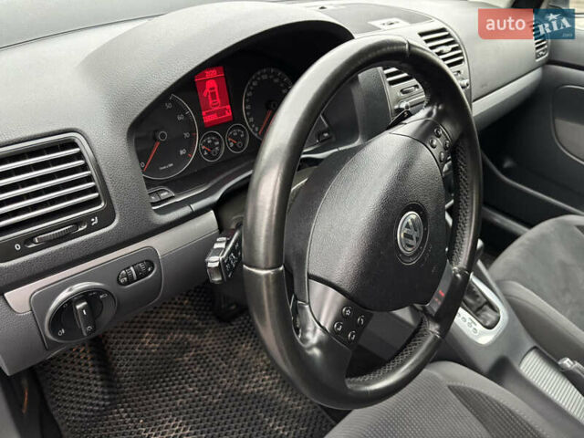 Серый Фольксваген Джетта, объемом двигателя 1.4 л и пробегом 192 тыс. км за 6000 $, фото 21 на Automoto.ua