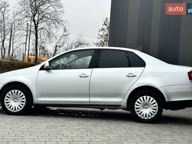 Серый Фольксваген Джетта, объемом двигателя 1.6 л и пробегом 312 тыс. км за 4999 $, фото 16 на Automoto.ua