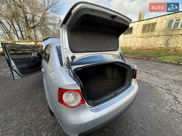 Серый Фольксваген Джетта, объемом двигателя 1.6 л и пробегом 309 тыс. км за 4999 $, фото 42 на Automoto.ua