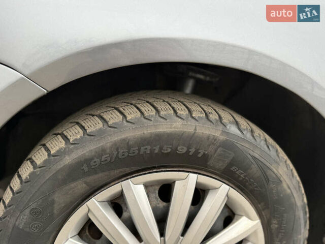 Серый Фольксваген Джетта, объемом двигателя 1.6 л и пробегом 210 тыс. км за 6100 $, фото 2 на Automoto.ua