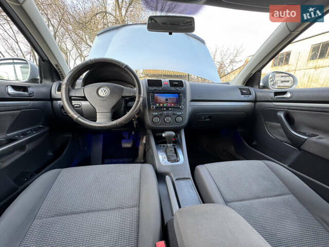 Серый Фольксваген Джетта, объемом двигателя 1.6 л и пробегом 309 тыс. км за 4999 $, фото 40 на Automoto.ua