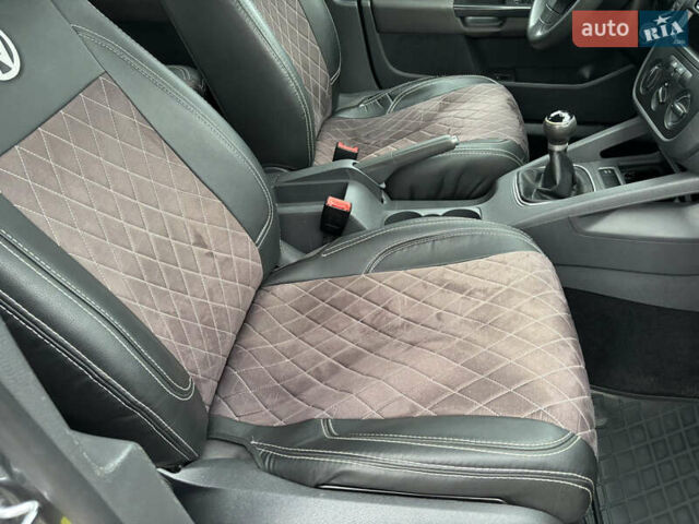 Серый Фольксваген Джетта, объемом двигателя 1.6 л и пробегом 250 тыс. км за 5700 $, фото 14 на Automoto.ua