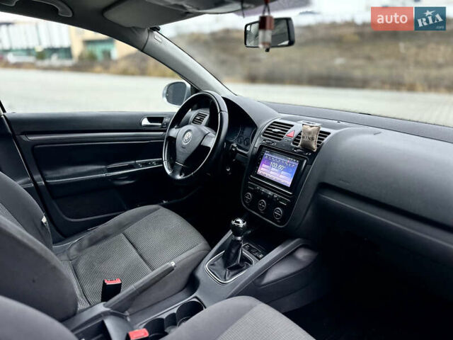 Серый Фольксваген Джетта, объемом двигателя 1.6 л и пробегом 312 тыс. км за 4999 $, фото 25 на Automoto.ua