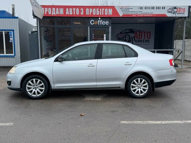 Серый Фольксваген Джетта, объемом двигателя 1.6 л и пробегом 301 тыс. км за 6400 $, фото 7 на Automoto.ua