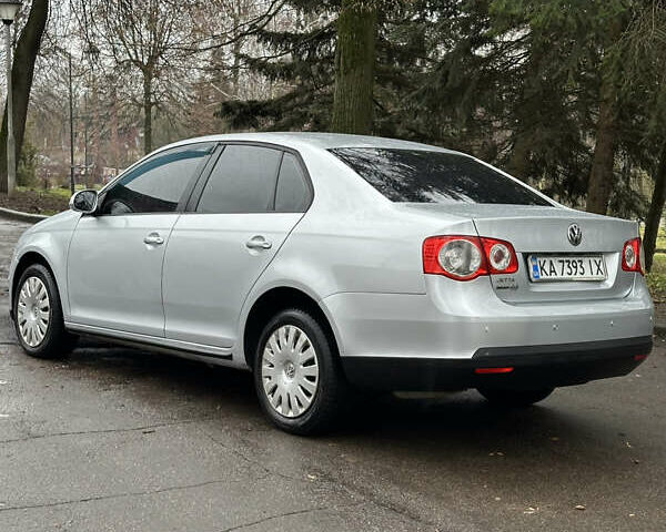 Сірий Фольксваген Джетта, об'ємом двигуна 1.6 л та пробігом 171 тис. км за 5900 $, фото 3 на Automoto.ua