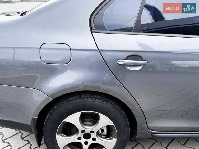 Сірий Фольксваген Джетта, об'ємом двигуна 1.9 л та пробігом 304 тис. км за 5650 $, фото 28 на Automoto.ua