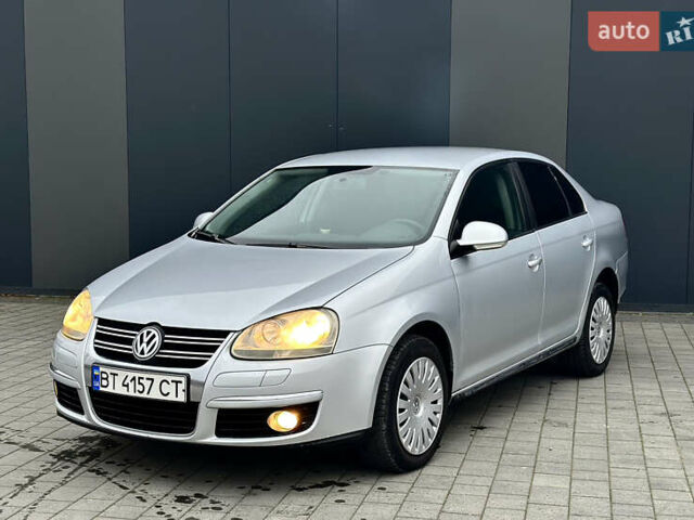Серый Фольксваген Джетта, объемом двигателя 1.6 л и пробегом 312 тыс. км за 4999 $, фото 9 на Automoto.ua