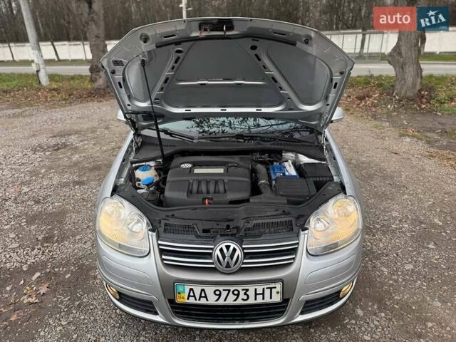 Сірий Фольксваген Джетта, об'ємом двигуна 1.6 л та пробігом 193 тис. км за 5250 $, фото 24 на Automoto.ua