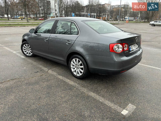 Серый Фольксваген Джетта, объемом двигателя 1.4 л и пробегом 192 тыс. км за 6000 $, фото 8 на Automoto.ua