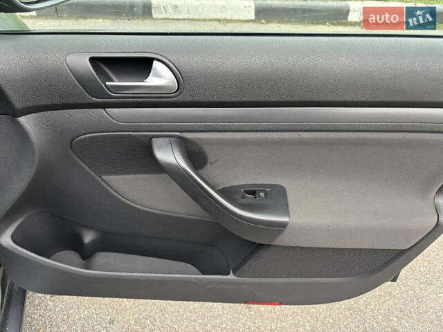 Серый Фольксваген Джетта, объемом двигателя 1.6 л и пробегом 250 тыс. км за 5700 $, фото 13 на Automoto.ua