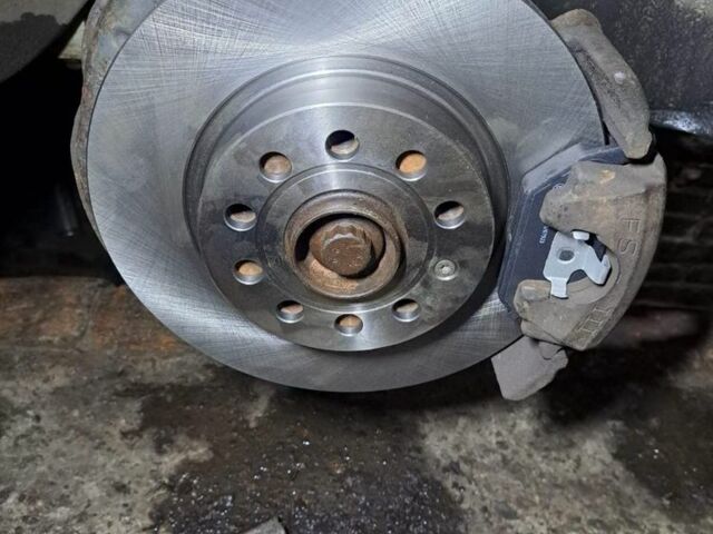 Сірий Фольксваген Джетта, об'ємом двигуна 1.6 л та пробігом 300 тис. км за 4999 $, фото 22 на Automoto.ua