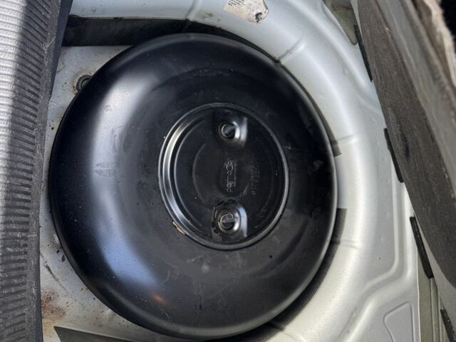 Сірий Фольксваген Джетта, об'ємом двигуна 1.6 л та пробігом 300 тис. км за 4999 $, фото 20 на Automoto.ua