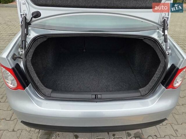 Серый Фольксваген Джетта, объемом двигателя 1.6 л и пробегом 126 тыс. км за 6700 $, фото 43 на Automoto.ua