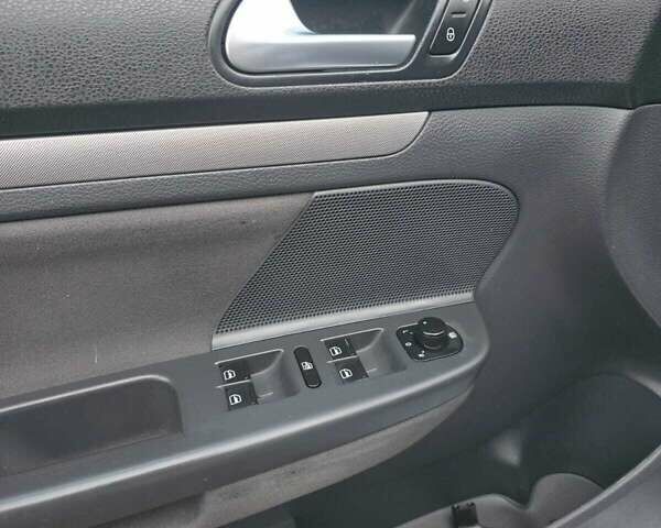 Серый Фольксваген Джетта, объемом двигателя 1.6 л и пробегом 213 тыс. км за 6899 $, фото 13 на Automoto.ua