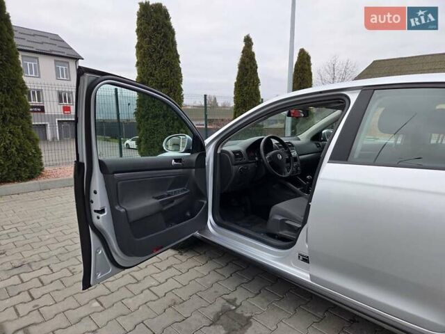 Серый Фольксваген Джетта, объемом двигателя 1.6 л и пробегом 126 тыс. км за 6700 $, фото 21 на Automoto.ua