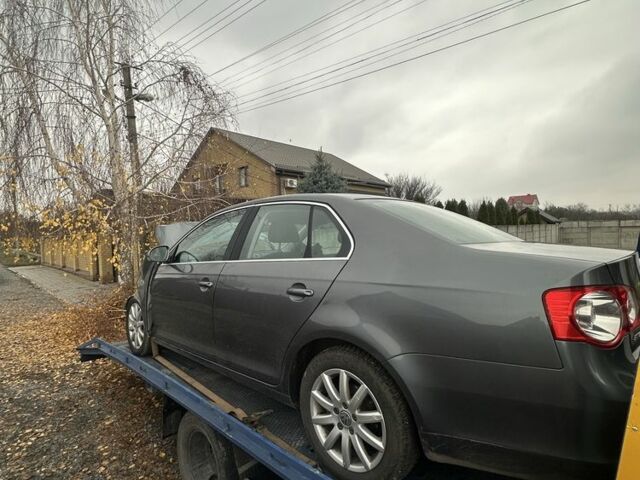 Сірий Фольксваген Джетта, об'ємом двигуна 1.4 л та пробігом 192 тис. км за 2999 $, фото 1 на Automoto.ua